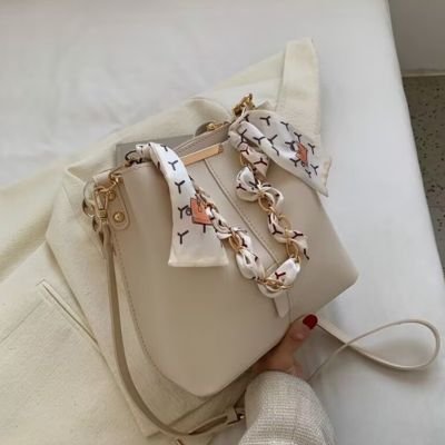 Sac à bandoulière femme | Élégance - Univers des accessoiresSac à bandoulière femme | Élégance